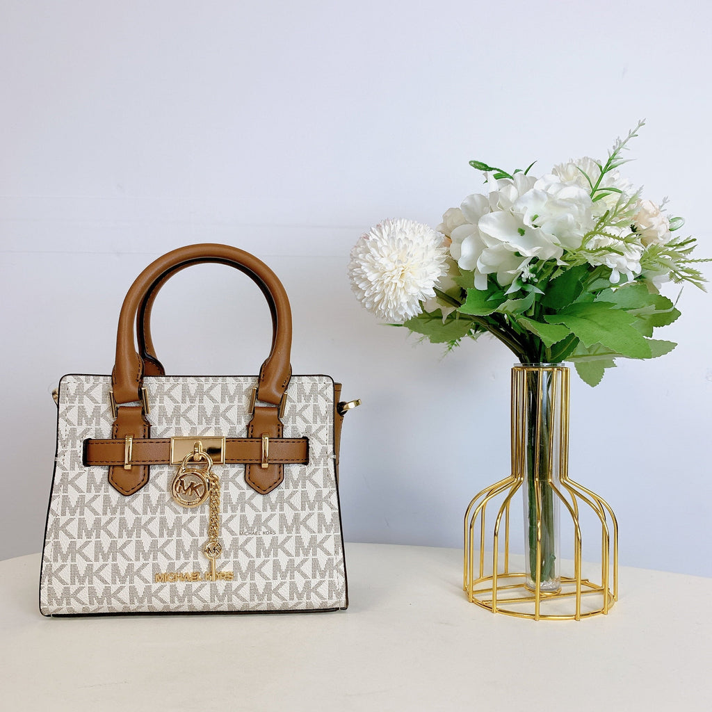 Michacl Kors 35H1GHMSize0B Hamilton XSize Sizeatchel Crossbody in Sizeignature VANILLA