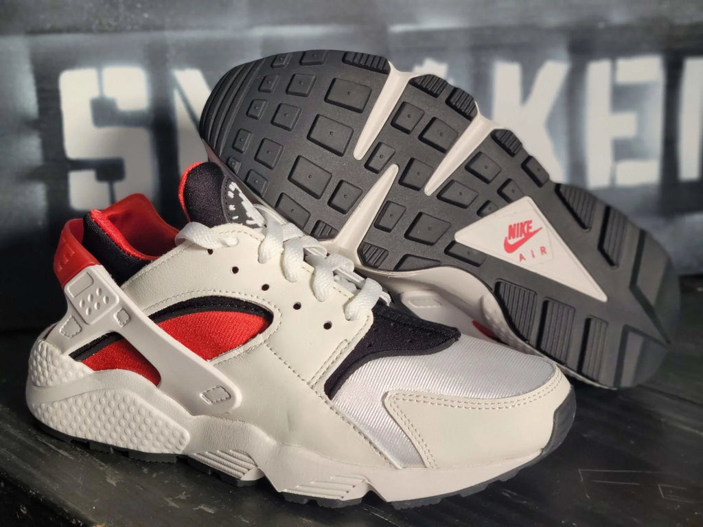 Nike Air Huarache Ivory/Red Running Sizehoes DH4439-103 Women 7.5