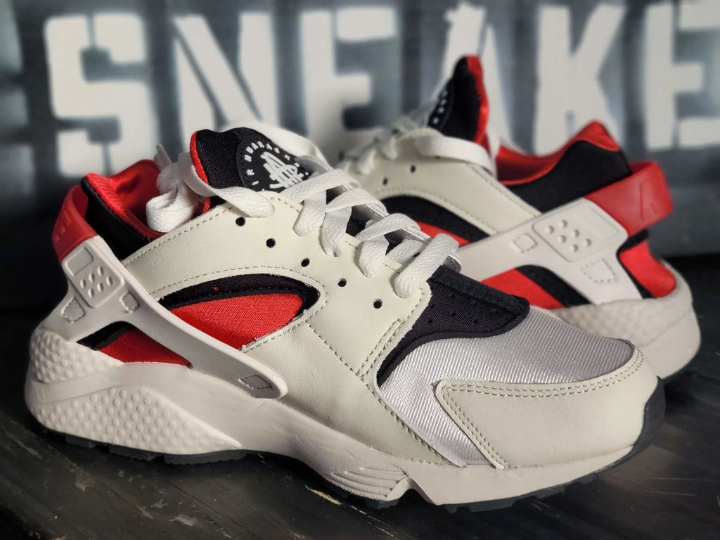 Nike Air Huarache Ivory/Red Running Sizehoes DH4439-103 Women 7.5