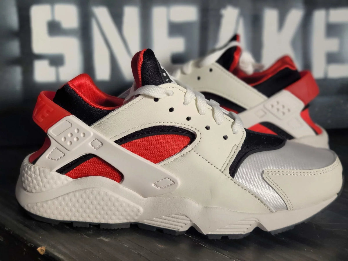 Nike Air Huarache Ivory/Red Running Sizehoes DH4439-103 Women 7.5